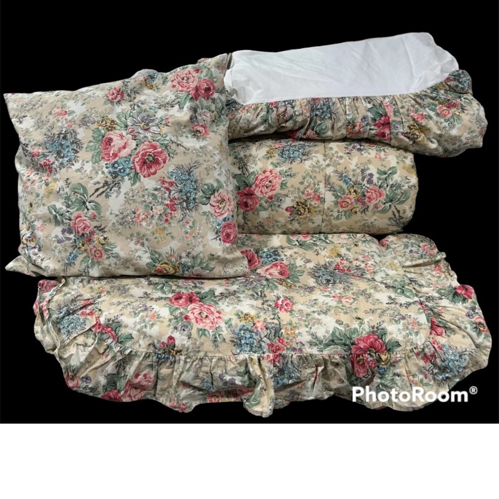 Ralph Lauren Rare Brittany Full/ Queen Bedding Set